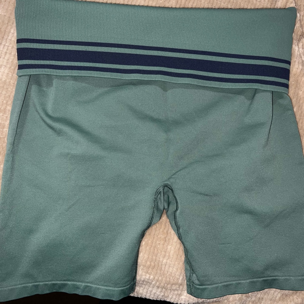 Victoria’s Secret Pink Active wear short